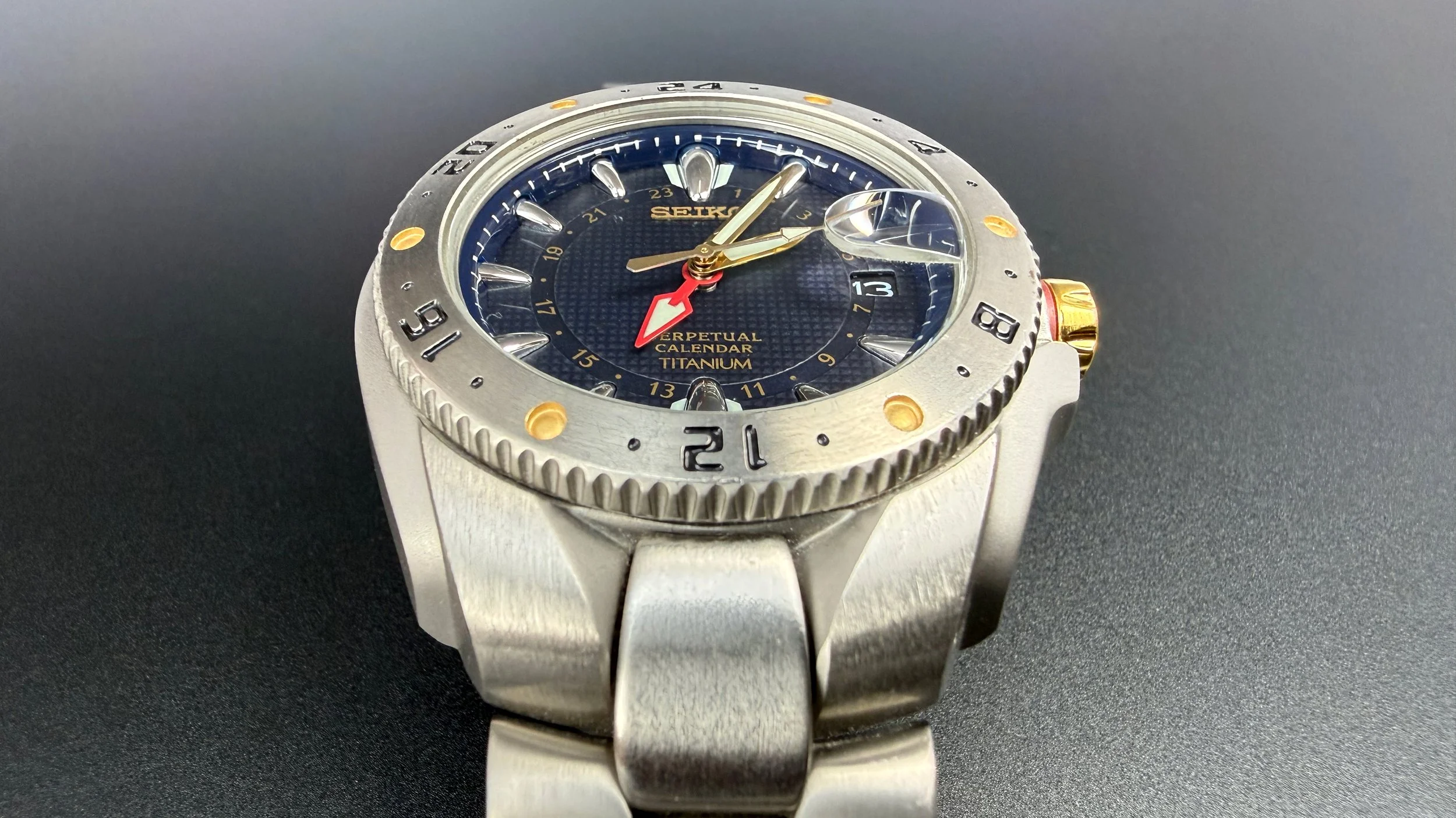 Seiko Perpetual Calendar GMT 8F56-002A SBQJ005 — VintageSeikos.NL